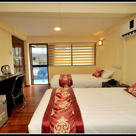 York Residence 仰光 客房 照片